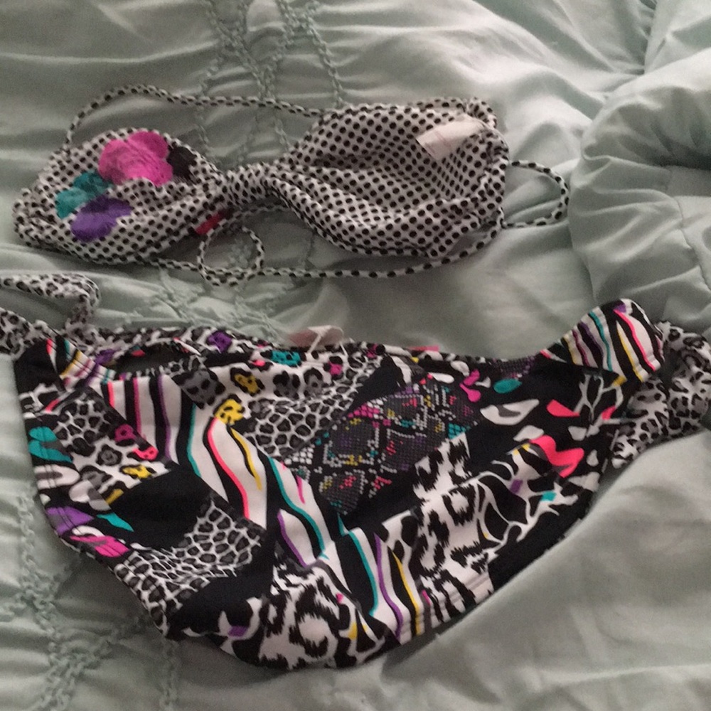 Reversible Bikini - Picture 2 of 2